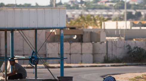 אישום: עובד הקונסוליה הצרפתית הבריח אמצעי לחימה מעזה לגדה