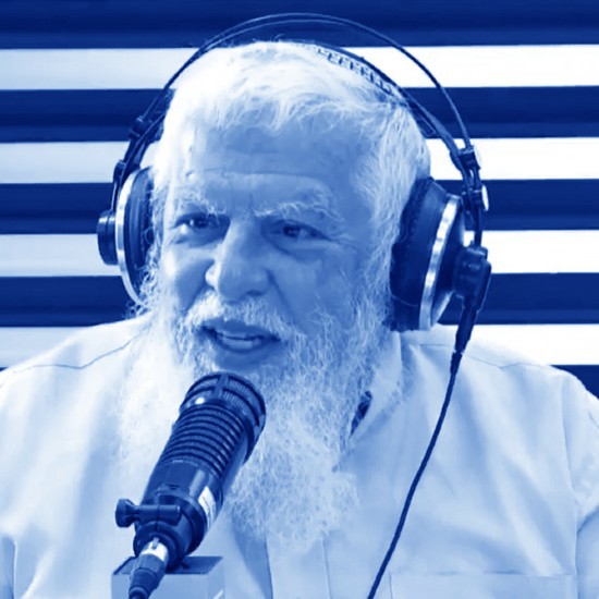 רוח, קרב: אמילי עמרוסי משוחחת עם הרב בני קלמנזון