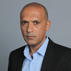 מחבר אלון שרביט 