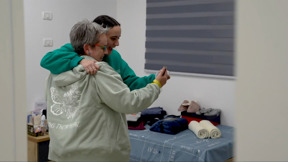 החטופות בבית: רגעי האושר הראשונים של רומי, דורון ואמילי לאחר השבי
