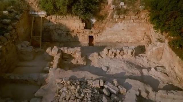 אתר קבורה עתיק במערת סלומה יער לכיש