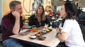 הניצחון המוחלט בנתיבות: פלאפל נגד חמאס והקרב על הקוסקוס | מקורב לצלחת