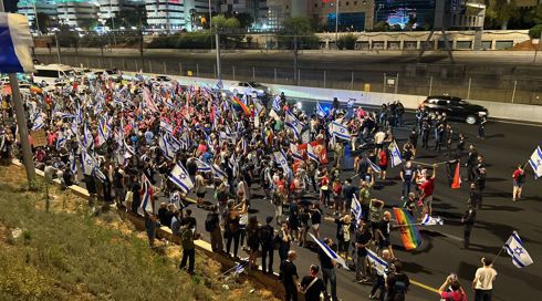 שבת 22 למחאה: לאחר שנחסם על ידי מפגינים - איילון נפתח לתנועה