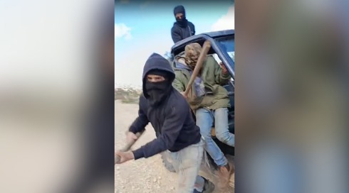 פעילי שמאל הותקפו באלימות בידי רעולי פנים סמוך לשכם