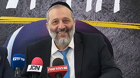 הצרות של דרעי: הקמפיין האישי הבוטה של הספרדים נגד הפוליטיקאי החרדי