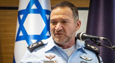 רכבו של מפכ"ל המשטרה התהפך, שני נוסעים נפצעו קל