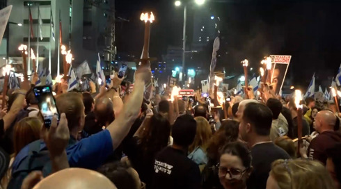 "אל תחמיצו את העסקה": המשפחות השכולות נאבקות לצד משפחות החטופים