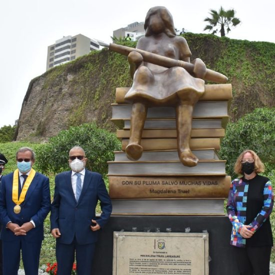 Derribar mitos: El escritor peruano Hugo Coya desvela la historia de Perú durante el Holocausto