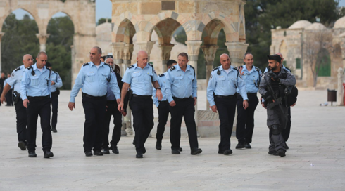 העימותים בהר הבית: הווקף קורא לפלסטינים "לשבור את החלטת ישראל"