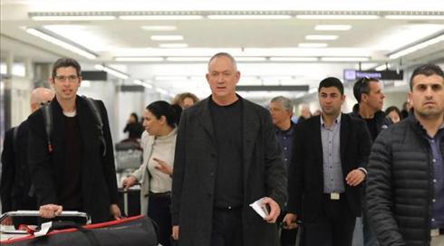 גנץ נחת בוושינגטון: "מקווה להשיג קשרים טובים עם הנשיא"