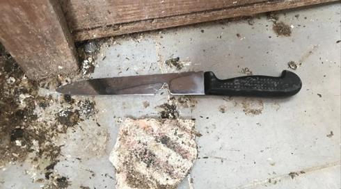 סוכל פיגוע בחברון: מחבל התקרב לחיילים עם סכין - נורה (1)