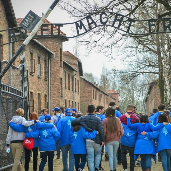 Los viajes de estudio a Polonia, ¿deben extenderse a Alemania?