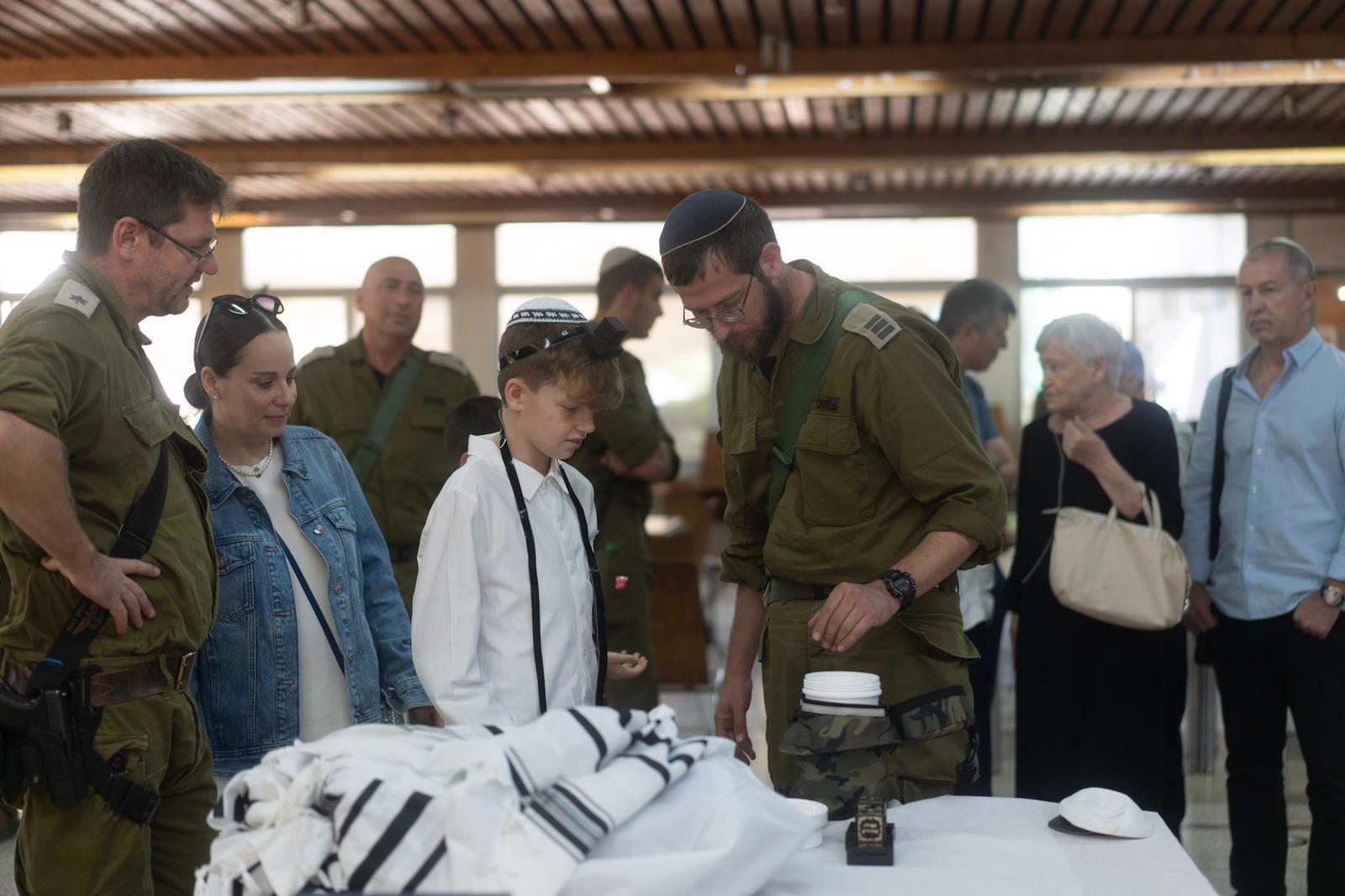 רומן רונשטיין ובנו