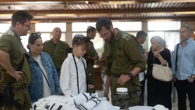 רומן רונשטיין ובנו