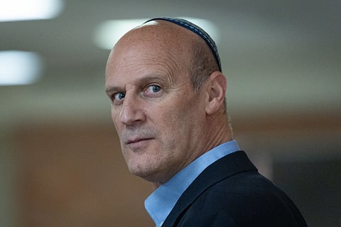 עו