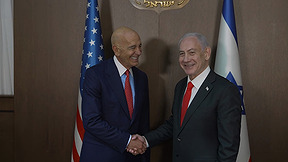 הביקורת, העסקים והקשרים: השליח של טראמפ לאזור - שמסעיר את ישראל