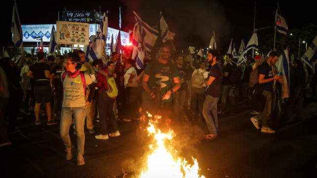הפגנה בהרצליה נגד ממשלת נתניהו