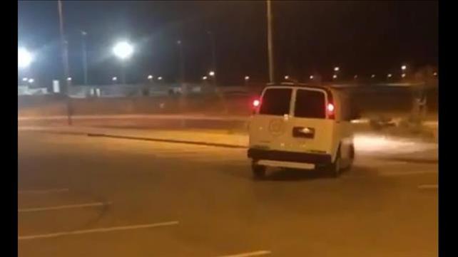 חייל צה"ל משתולל עם רכב אמבולנס צבאי
