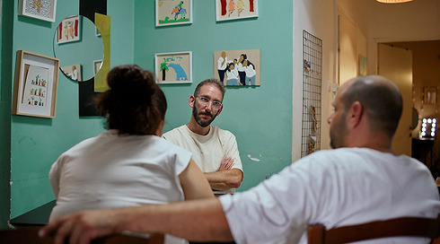 מתחת לבלטות עונה 2 | פרק 1 - החיים במינוס