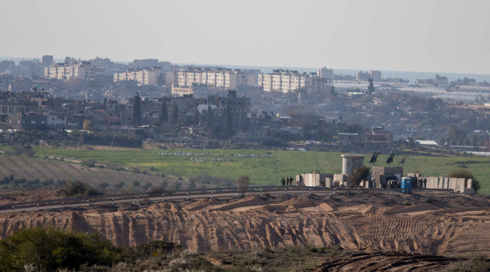 דריכות בגבול עזה; ישראל לחמאס: פנינו לרגיעה
