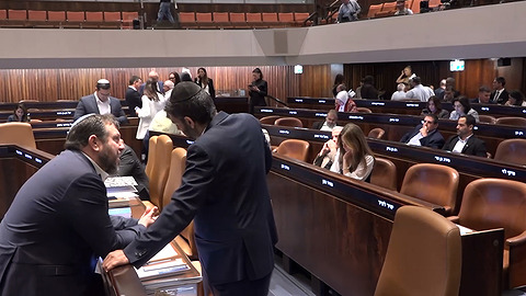הדרמה הפוליטית: בחירות 2026 יוצאות לדרך