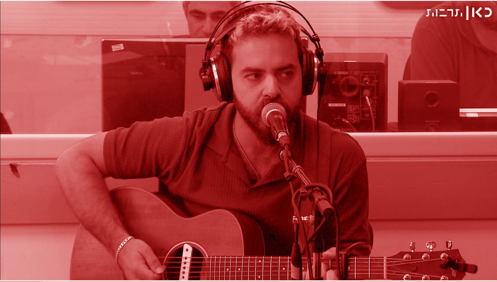 אבנר טואג באירוח מוזיקלי 