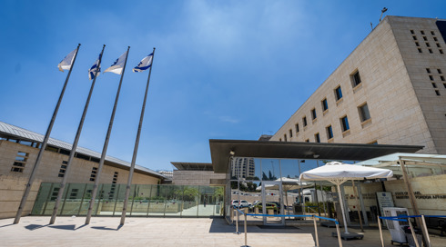 שוטרי משטרת ישראל פשטו על האגף הקונסולרי במשרד החוץ