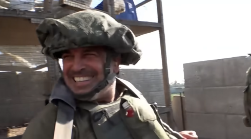 המאגיסט הכי ותיק בצה"ל: "זה נשק מאוד קטלני, מסכנים המחבלים שייתקלו בי"