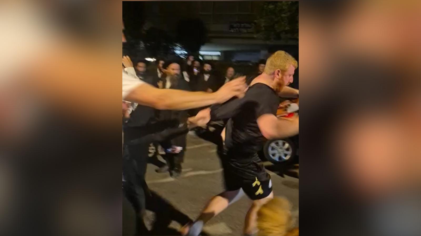 תיעוד תקיפת עידן בן דוד וכלבו מחוץ לבית היועמ"שית