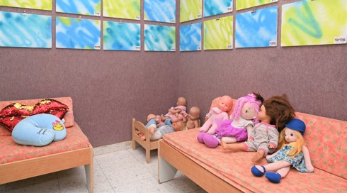תקיפה של 20 פעוטות: כתב אישום הוגש נגד גננת בחדרה