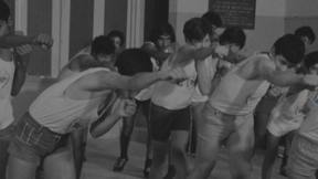 קבוצת ילדים בשיעור אגרוף. 1.1.1976