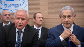 ראש הממשלה בנימין נתניהו והשר אבי דיכטר, ארכיון
