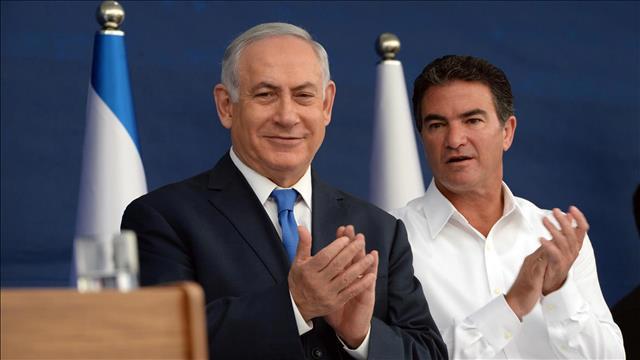 ראש המוסד יוסי כהן וראש הממשלה בנימין נתניהו בטקס ראש השנה, אוקטובר 2017