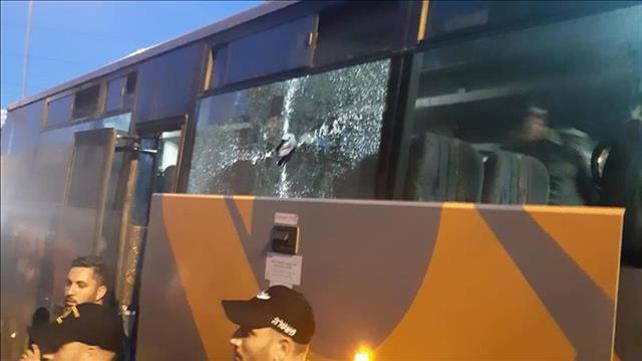 אוטובוס אוהדי באר שבע הותקף באצטדיון טדי 18.08.19