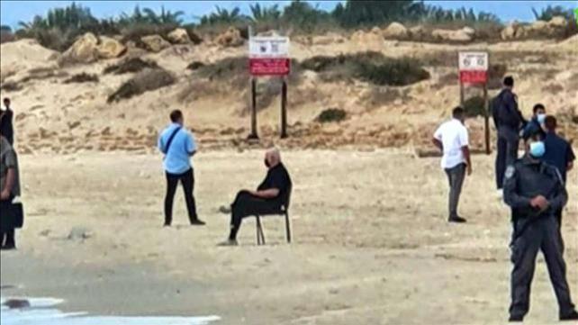 תמונה של ראש הממשלה בנימין נתניהו בחוף הים 14.11.20