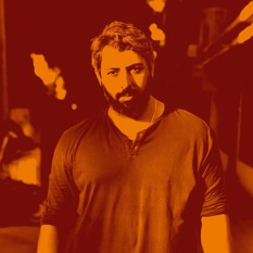 אדם בן אמיתי בפרק גימל