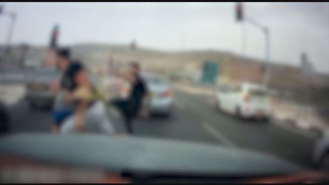 תיעוד תקיפה נהג אלימות בכבישים כרמיאל 2.6.23