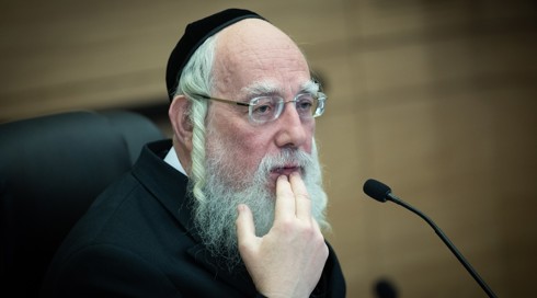 נכשל בהיסטוריה? בדיקת העובדות לדברי אייכלר