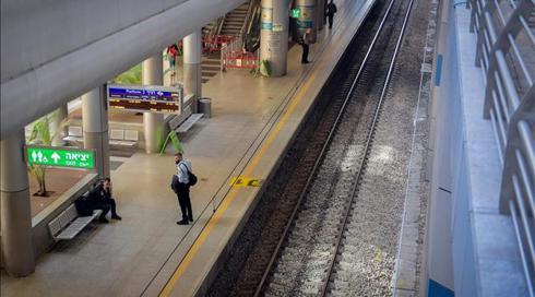 תקרית ירי ליד תחנת הרכבת בראש העין: בן 35 נפצע קשה