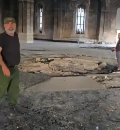 גופת חאפז אל אסד מוצאת מהקברמסך