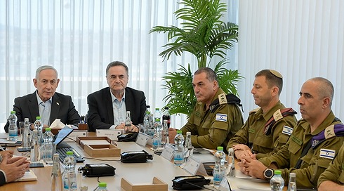 חילופי האשמות בין הדרג המדיני לדרג הצבאי בעקבות הדיון אתמול בפיקוד המרכז
