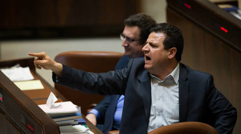 בעקבות הקללות לשוטרים: ח"כ עודה הורחק לשבוע מדיונים בכנסת