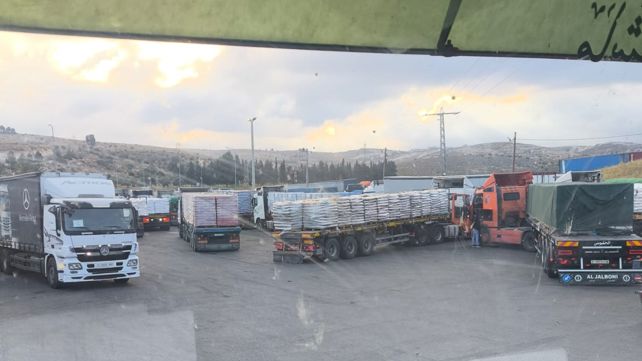 משאיות סיוע לעזה מהרשות