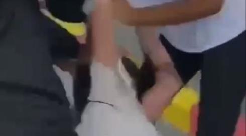 תיעוד: תלמידה הותקפה בלוד בדרכה הביתה