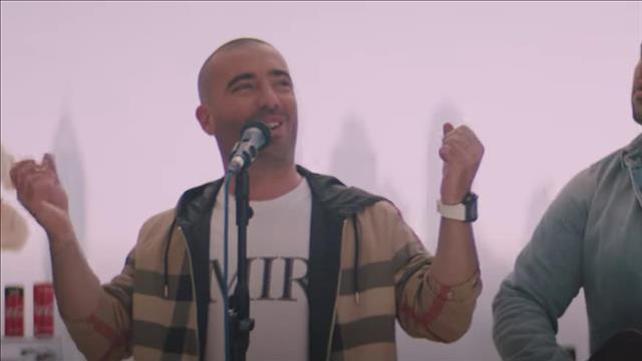 עומר אדם בקליפ בדובאי 17.11.20
