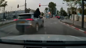 גבר בן 25 נרצח לאור יום בלוד, התושבים זועמים : "לפטר את שר הטיקטוק"