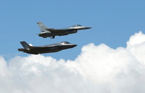 F35 וF-16 של חיל האוויר האמריקני