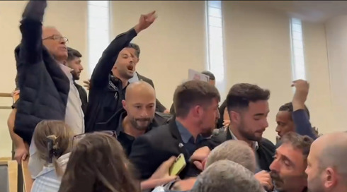 "השתגעתם? זה אב שכול!": עימותים אלימים בין משפחות שכולות למשמר הכנסת