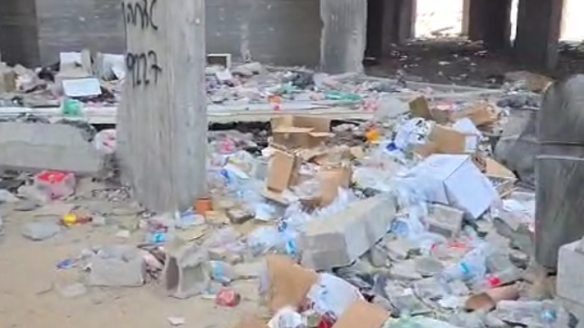מפגע תברואתי במקום בו ישנים לוחמים ברפיח