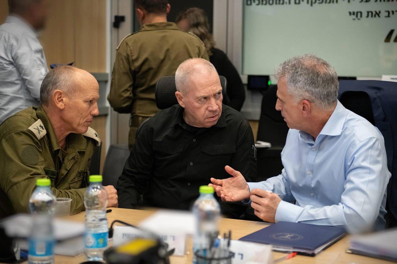 דדי ברנע, יואב גלנט וניצן אלון